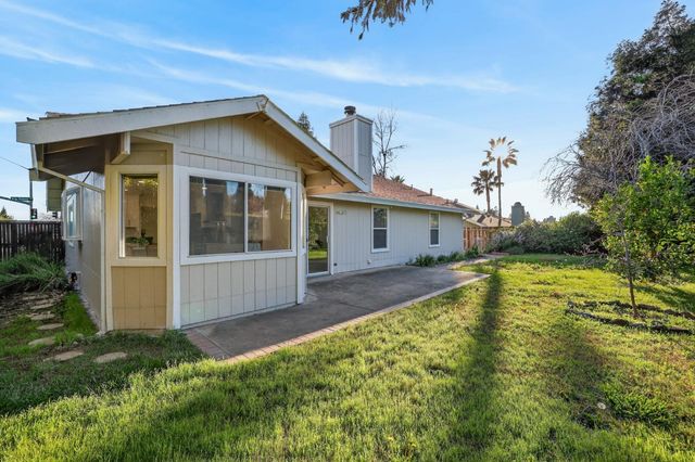 198 Big Valley Rd, Folsom, CA 95630