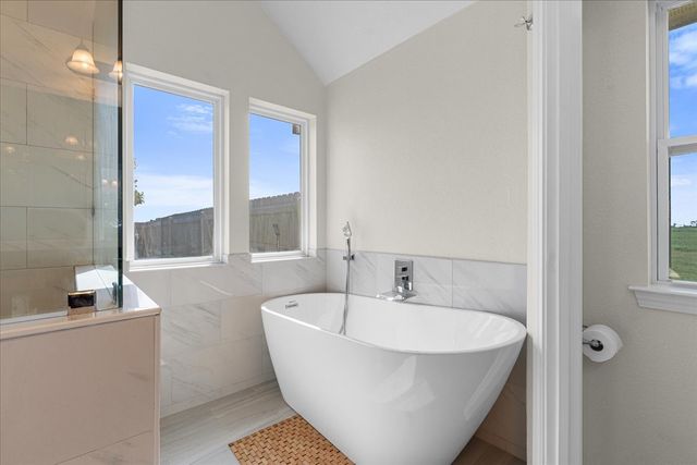 3411 Fm 636, Kerens, TX 75144