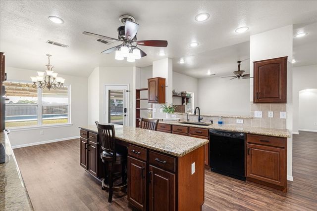 3411 Fm 636, Kerens, TX 75144