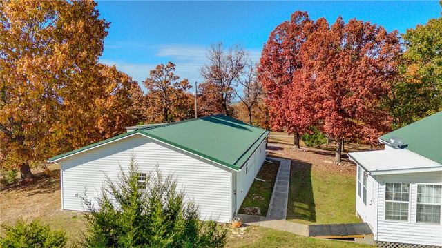 400 Marion County 2032, Yellville, AR 72687