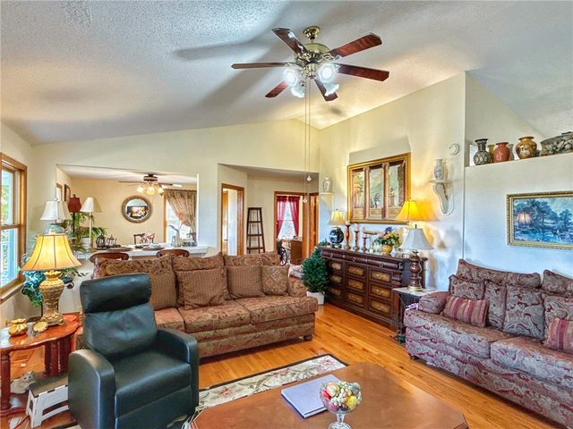 400 Marion County 2032, Yellville, AR 72687