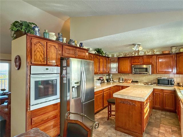 400 Marion County 2032, Yellville, AR 72687