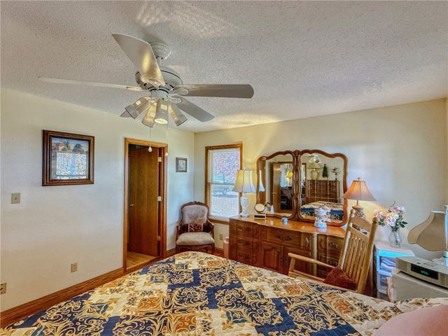 400 Marion County 2032, Yellville, AR 72687