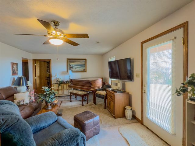 400 Marion County 2032, Yellville, AR 72687