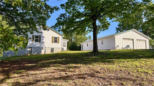 400 Marion County 2032, Yellville, AR 72687