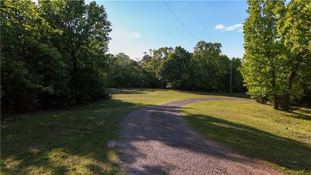 400 Marion County 2032, Yellville, AR 72687