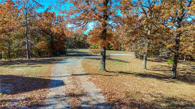 400 Marion County 2032, Yellville, AR 72687