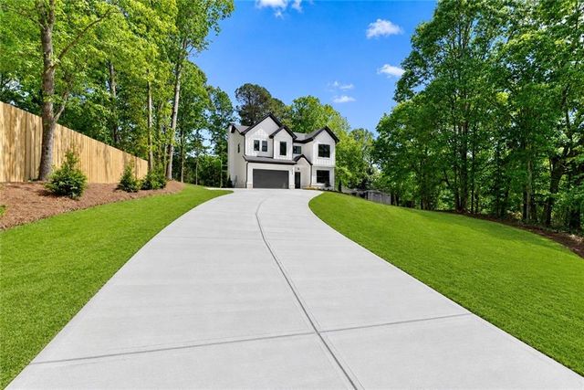 5019 Nichols Drive, Flowery Branch, GA 30542
