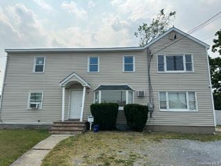 34 Paula Drive, Farmingdale, NY 11735
