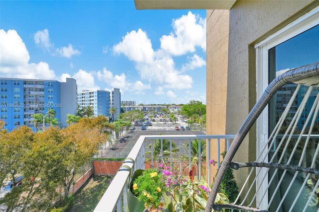 11060 SW 196th Street 514, Cutler Bay, FL 33157