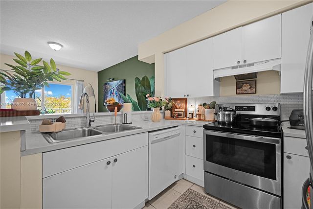 11060 SW 196th Street 514, Cutler Bay, FL 33157