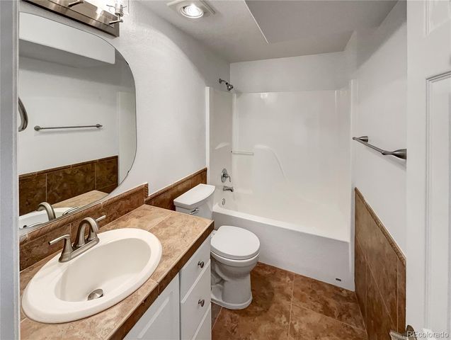 7292 Firethorn, Littleton, CO 80125