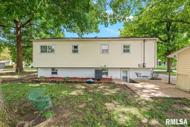 62 N OXFORD Road, Springfield, IL 62702