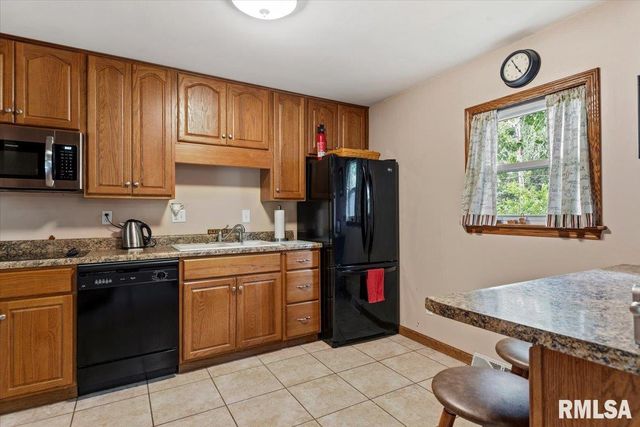 62 N OXFORD Road, Springfield, IL 62702