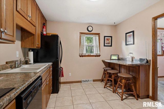 62 N OXFORD Road, Springfield, IL 62702