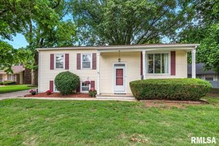 62 N OXFORD Road, Springfield, IL 62702