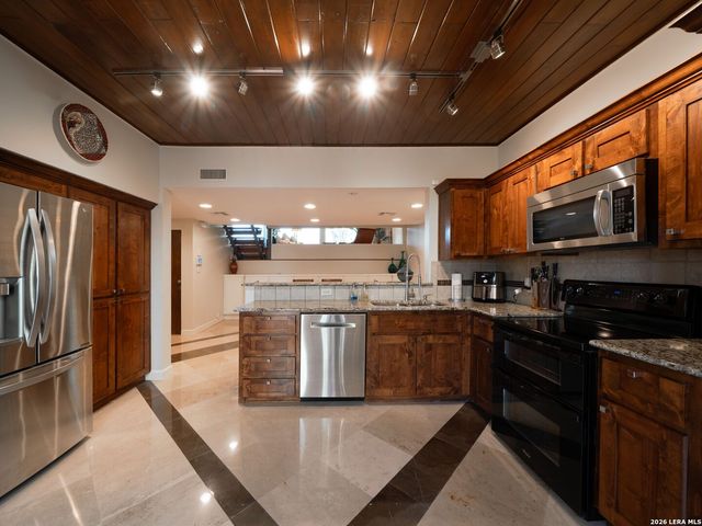 3102 Eisenhauer Rd Apt C26, San Antonio, TX 78209