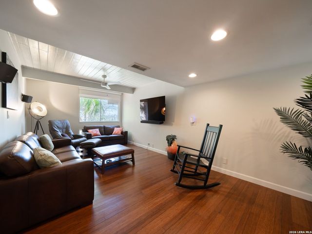 3102 Eisenhauer Rd Apt C26, San Antonio, TX 78209