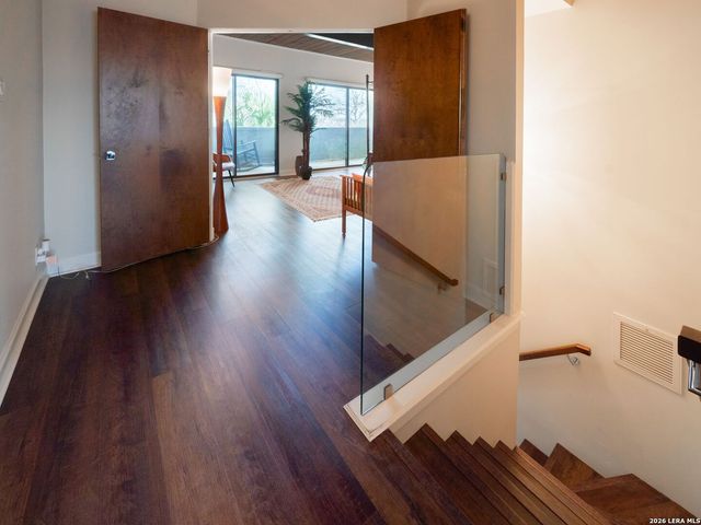 3102 Eisenhauer Rd Apt C26, San Antonio, TX 78209