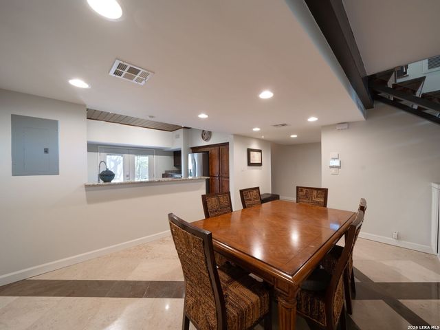 3102 Eisenhauer Rd Apt C26, San Antonio, TX 78209