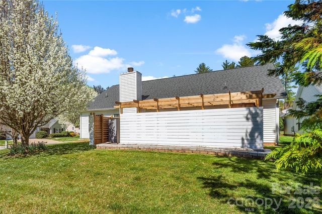 279 Stonehollow Road, Fletcher, NC 28732