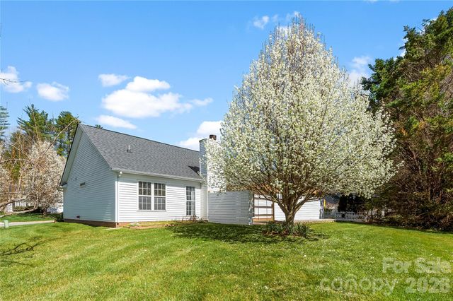 279 Stonehollow Road, Fletcher, NC 28732