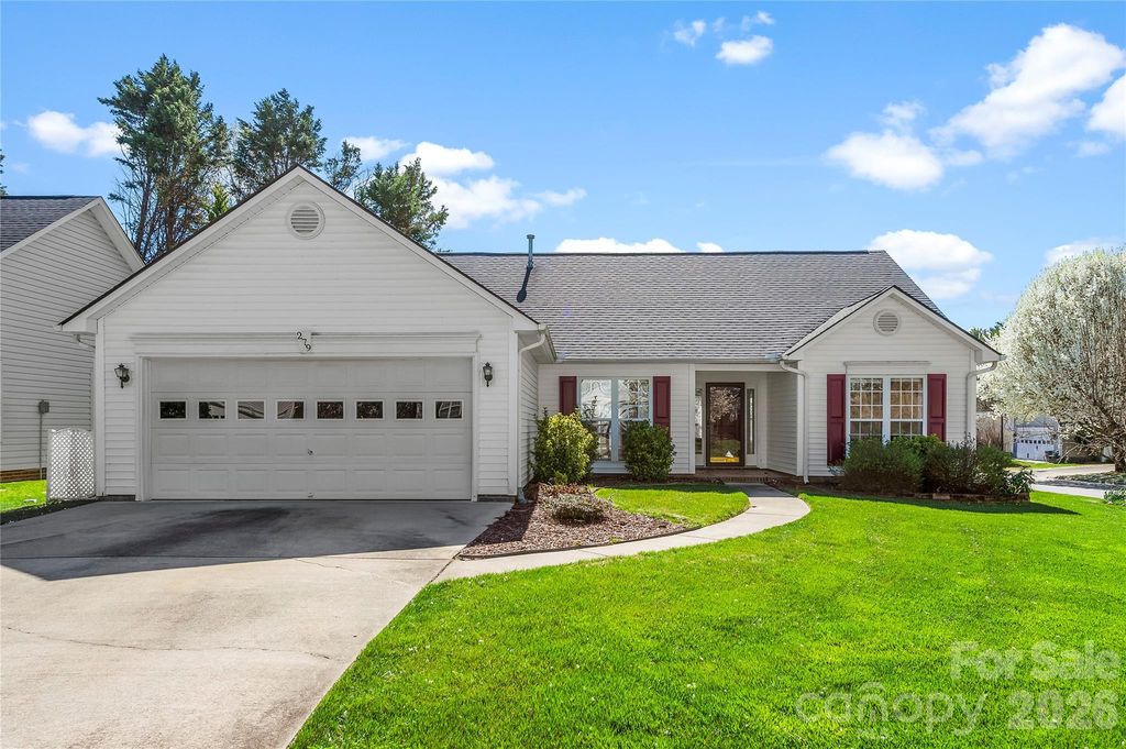 279 Stonehollow Road, Fletcher, NC 28732