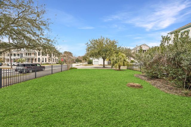 1627 Winnie Street, Galveston, TX 77550