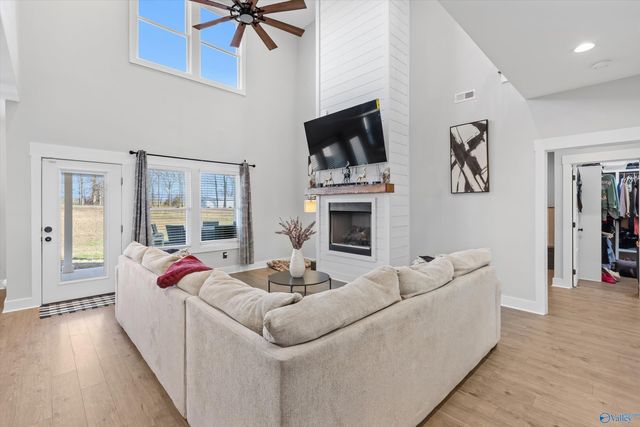 15100 York Lane, Athens, AL 35611