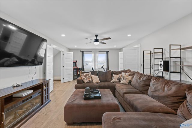 15100 York Lane, Athens, AL 35611