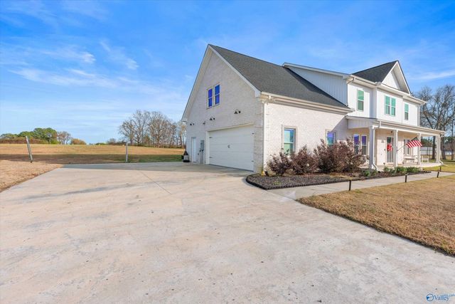 15100 York Lane, Athens, AL 35611