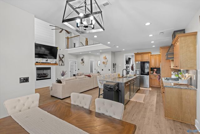 15100 York Lane, Athens, AL 35611