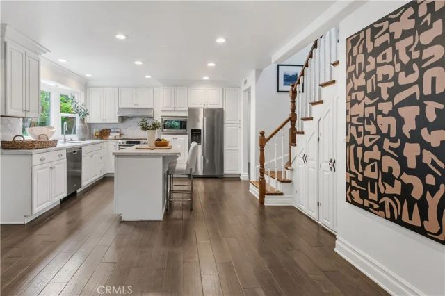 4080 Meadow Lark, Calabasas, CA 91302