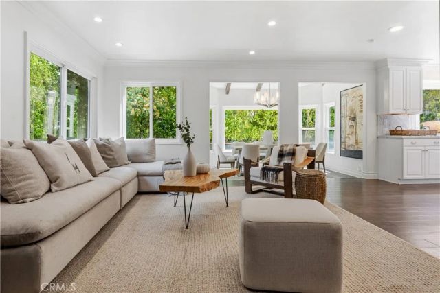 4080 Meadow Lark, Calabasas, CA 91302