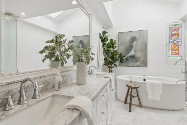 4080 Meadow Lark, Calabasas, CA 91302