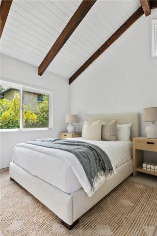 4080 Meadow Lark, Calabasas, CA 91302