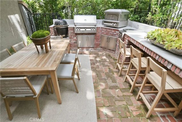 4080 Meadow Lark, Calabasas, CA 91302