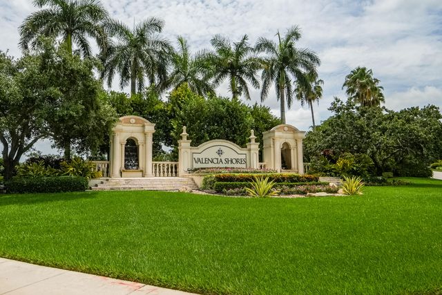 9841 Casa Mar Drive, Lake Worth, FL 33467