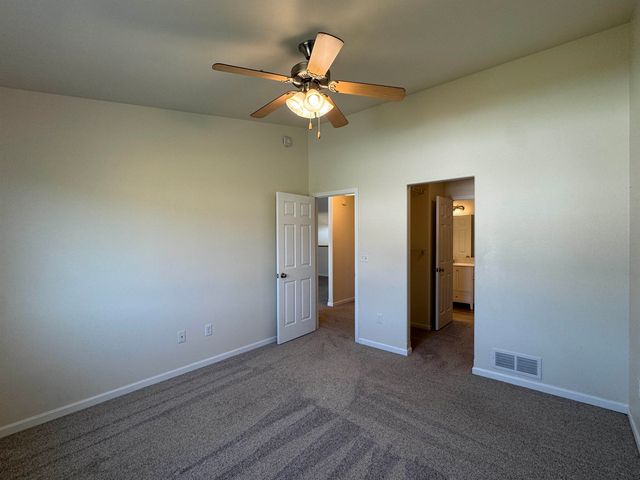 71 NE Mulberry Loop, Minot, ND 58703