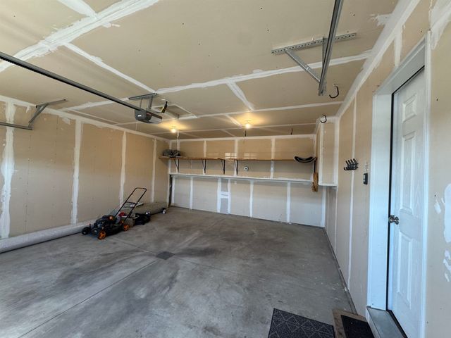 71 NE Mulberry Loop, Minot, ND 58703