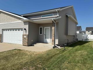 71 NE Mulberry Loop, Minot, ND 58703