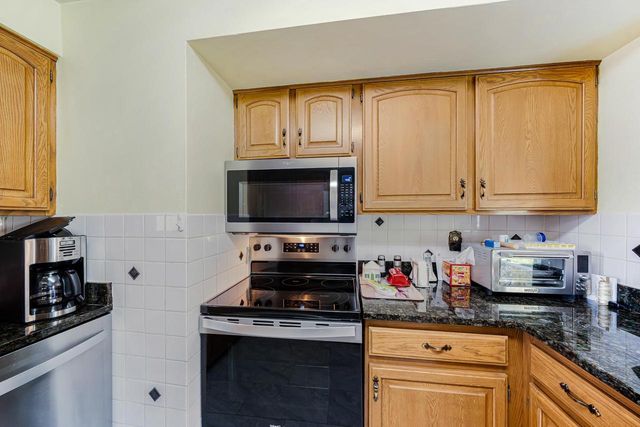 506 S MIDPARK DRIVE, Appleton, WI 54915