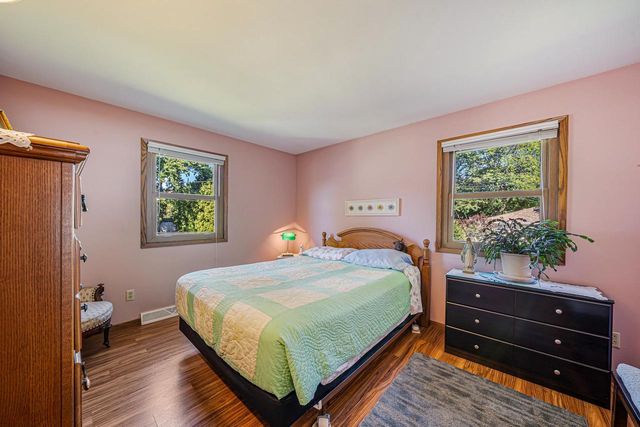506 S MIDPARK DRIVE, Appleton, WI 54915