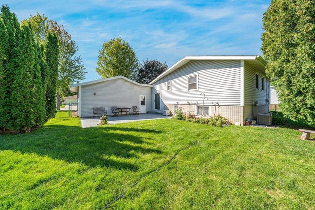 506 S MIDPARK DRIVE, Appleton, WI 54915