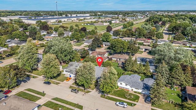 506 S MIDPARK DRIVE, Appleton, WI 54915