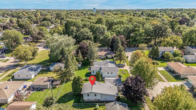 506 S MIDPARK DRIVE, Appleton, WI 54915