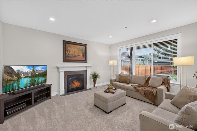 25528 Lake Wilderness Place SE, Maple Valley, WA 98038