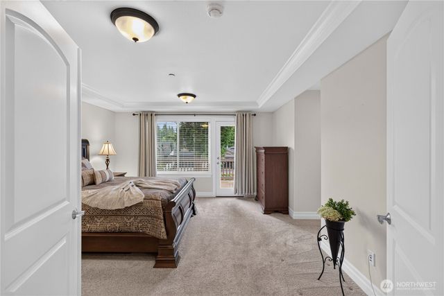 25528 Lake Wilderness Place SE, Maple Valley, WA 98038