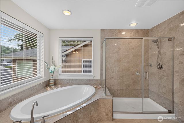 25528 Lake Wilderness Place SE, Maple Valley, WA 98038