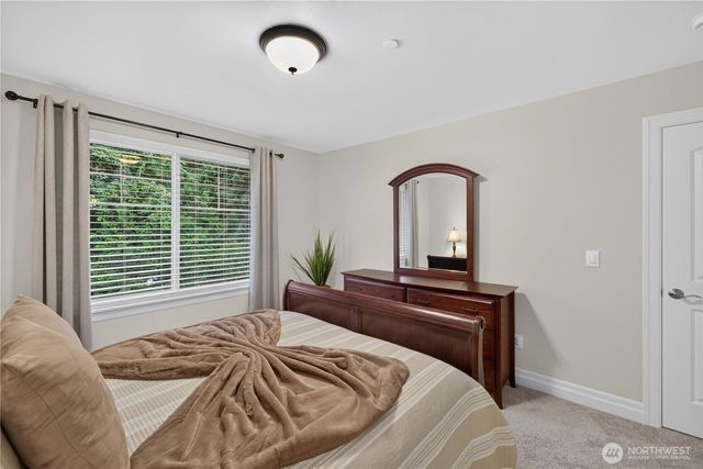 25528 Lake Wilderness Place SE, Maple Valley, WA 98038